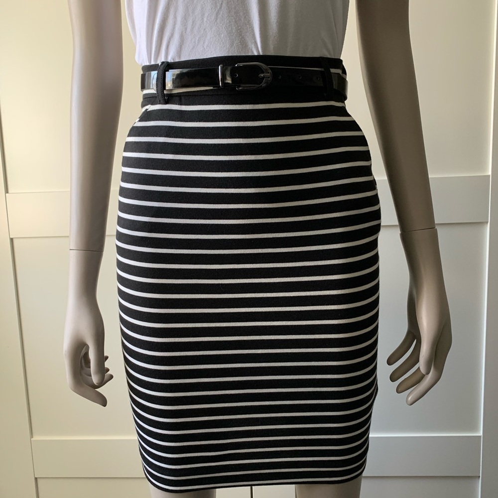 Guess high waisted belted skirt